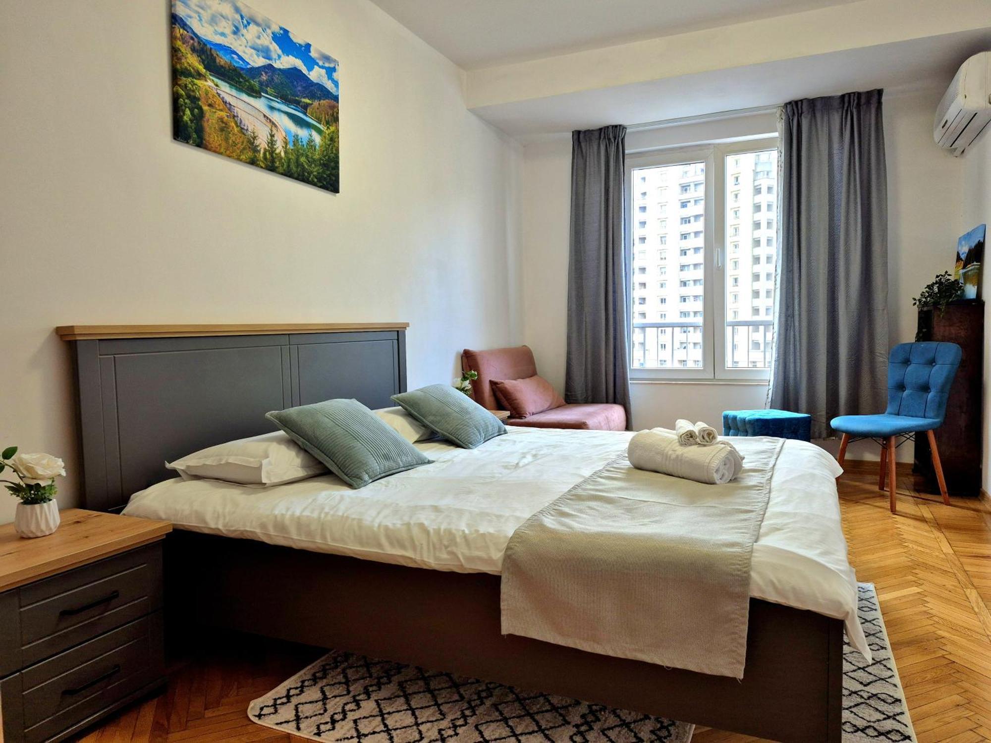 Traditional Romanian Apartments Bucarest Esterno foto